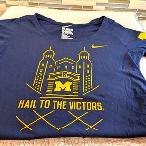 Hail To The Victors Nike Women's Tee, Michigan Wolverines, Size Large